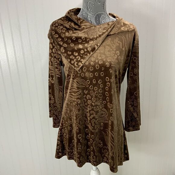 great cavalier by St Paul Tops - Great Cavalier by St. Paul stamped velvet tunic